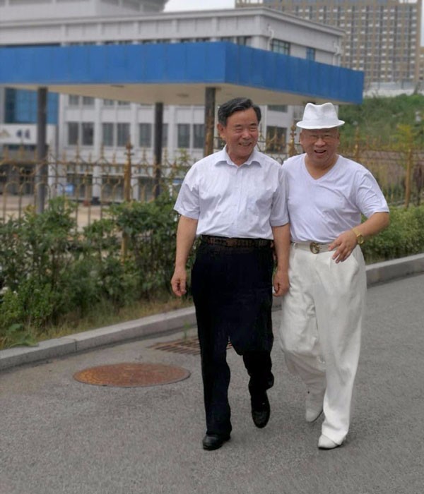 ●會(huì)長(zhǎng)接待青島市政協(xié)主席胡延森同志。2.jpg