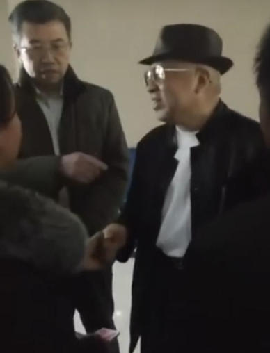 張博會(huì)長組織營救在施工坍塌事故中被掩埋的在青同鄉(xiāng)—谷傳會(huì)，并資助其家屬在青生活費(fèi)叁仟元